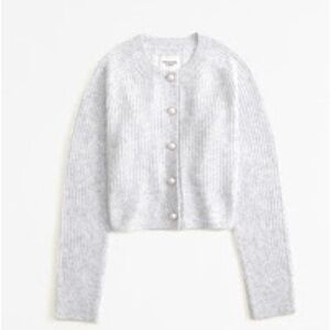 NWT Abercrombie Gray Knit Pearl Button Cardigan